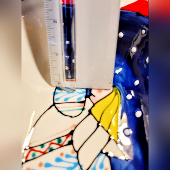 Beautiful hand painted ceramic Christmas Serving Dish - Picture 6 of 6